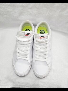 Nike Court Legacy NN White Sneakers Women's Size 11 - DH3161-101